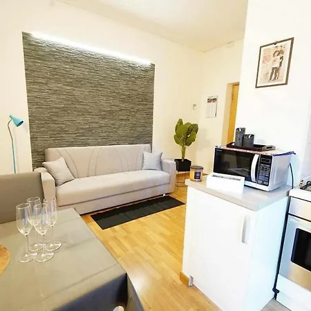 Corso Venezia House - Destiny 4 Apartman *